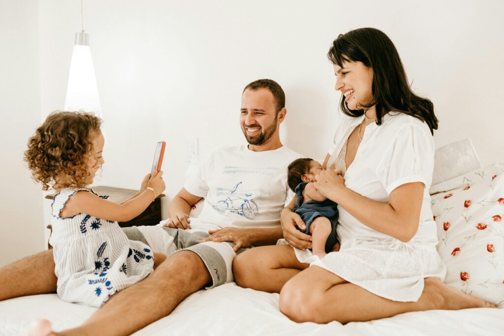 Familia en bienestar disfutando de los productos Vannavis